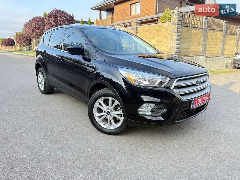 Внедорожник / Кроссовер Ford Escape 2019 в Ровно