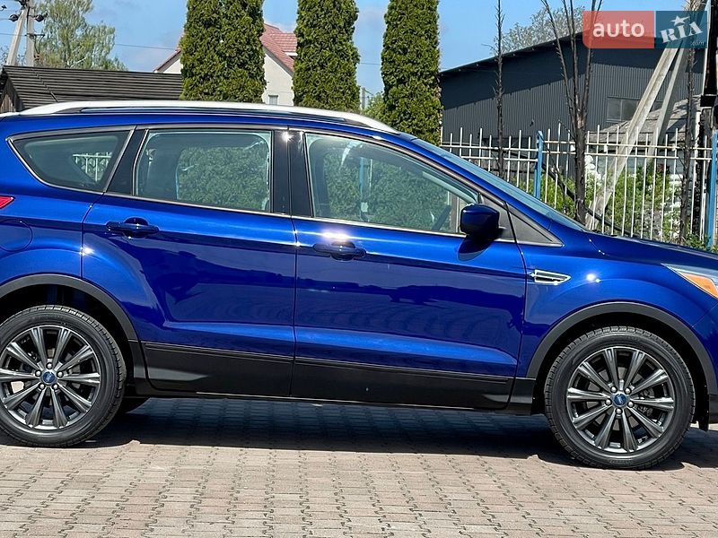 Позашляховик / Кросовер Ford Escape 2015 в Житомирі