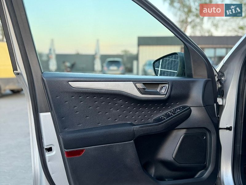 Внедорожник / Кроссовер Ford Escape 2020 в Владимире