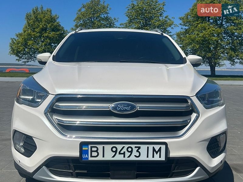 Внедорожник / Кроссовер Ford Escape 2017 в Светловодске