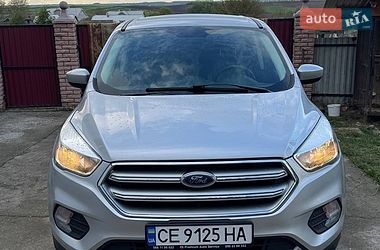Позашляховик / Кросовер Ford Escape 2017 в Чернівцях