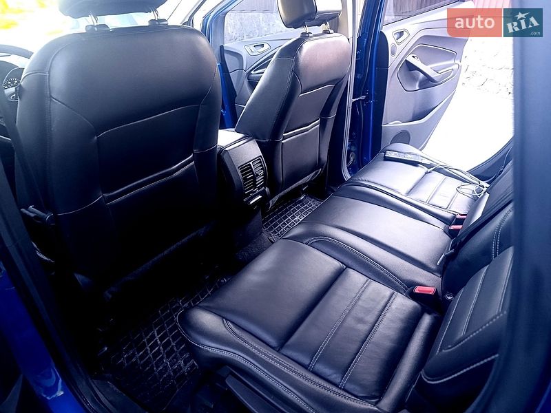Внедорожник / Кроссовер Ford Escape 2017 в Шепетовке