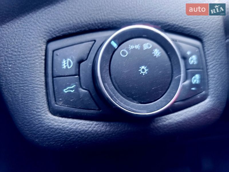 Внедорожник / Кроссовер Ford Escape 2017 в Шепетовке