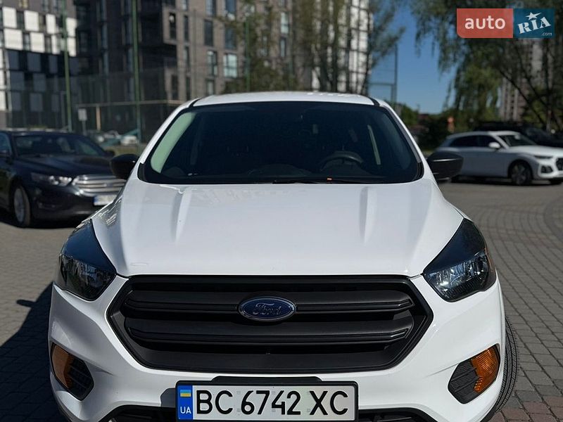 Позашляховик / Кросовер Ford Escape 2019 в Львові