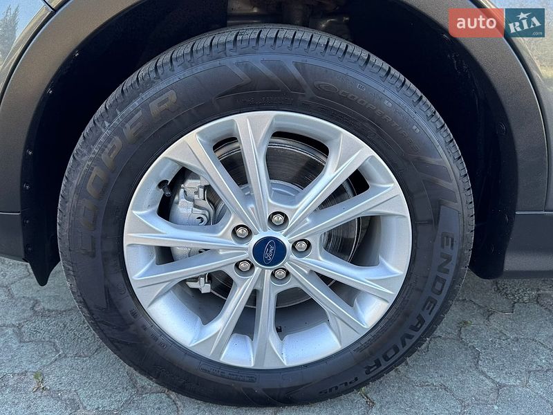 Позашляховик / Кросовер Ford Escape 2019 в Дубні