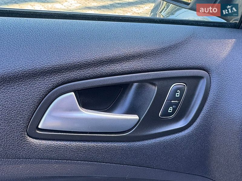 Позашляховик / Кросовер Ford Escape 2019 в Дубні