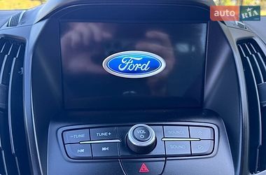 Позашляховик / Кросовер Ford Escape 2019 в Дубні