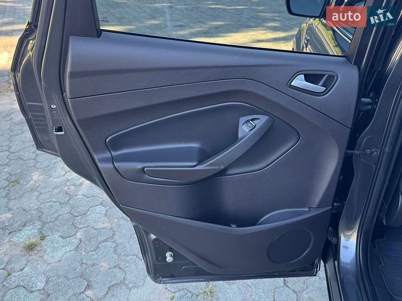 Позашляховик / Кросовер Ford Escape 2019 в Дубні