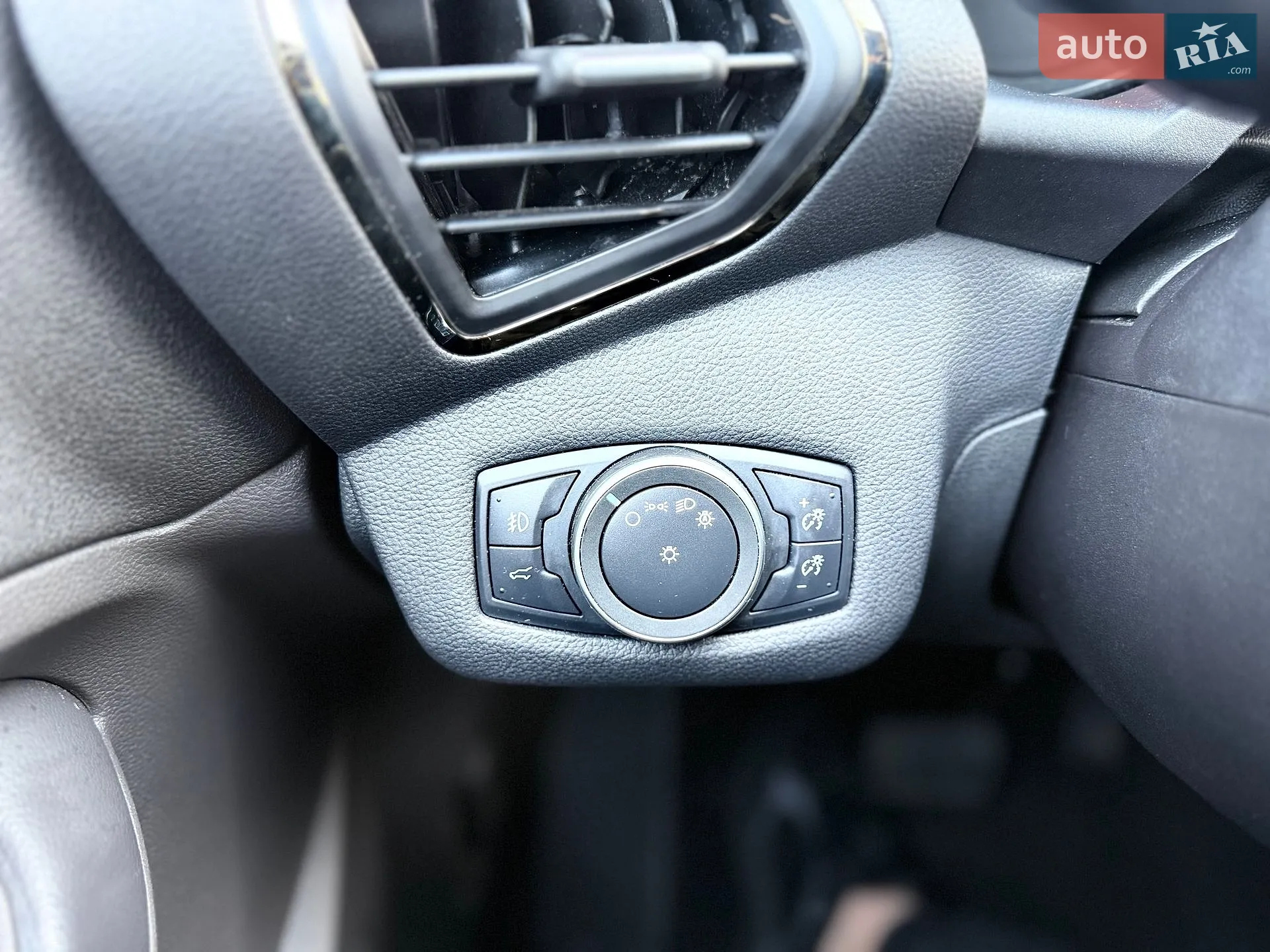 2019 Ford Escape - мініатюра 34