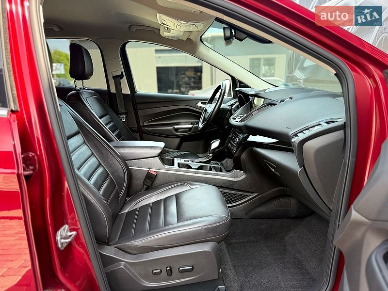 Внедорожник / Кроссовер Ford Escape 2019 в Львове