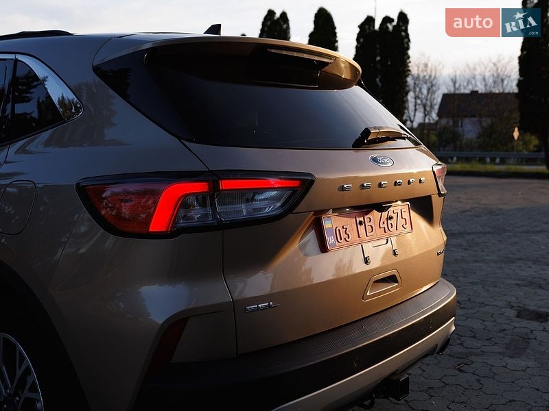 Внедорожник / Кроссовер Ford Escape 2021 в Дубно