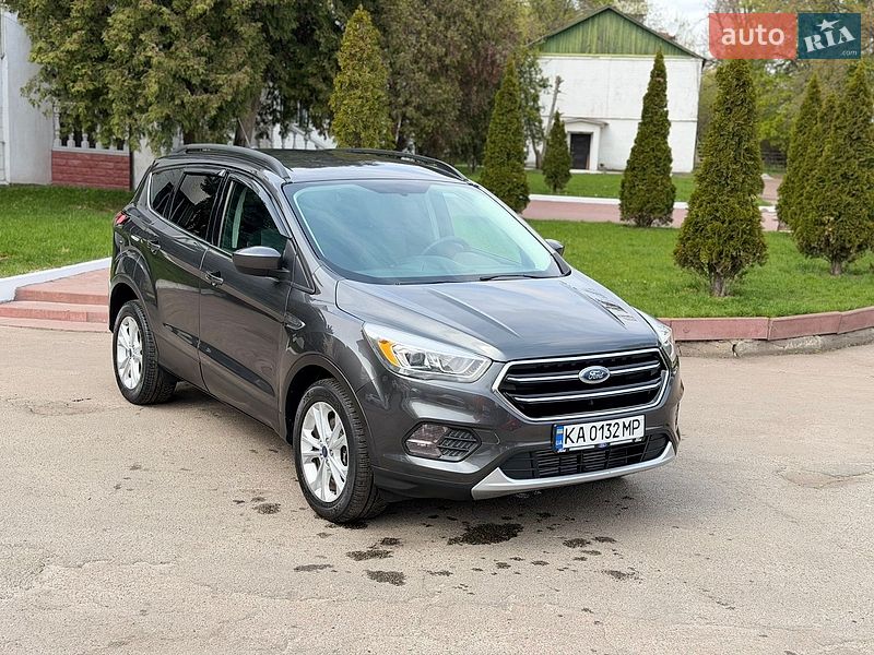 Внедорожник / Кроссовер Ford Escape 2016 в Киеве