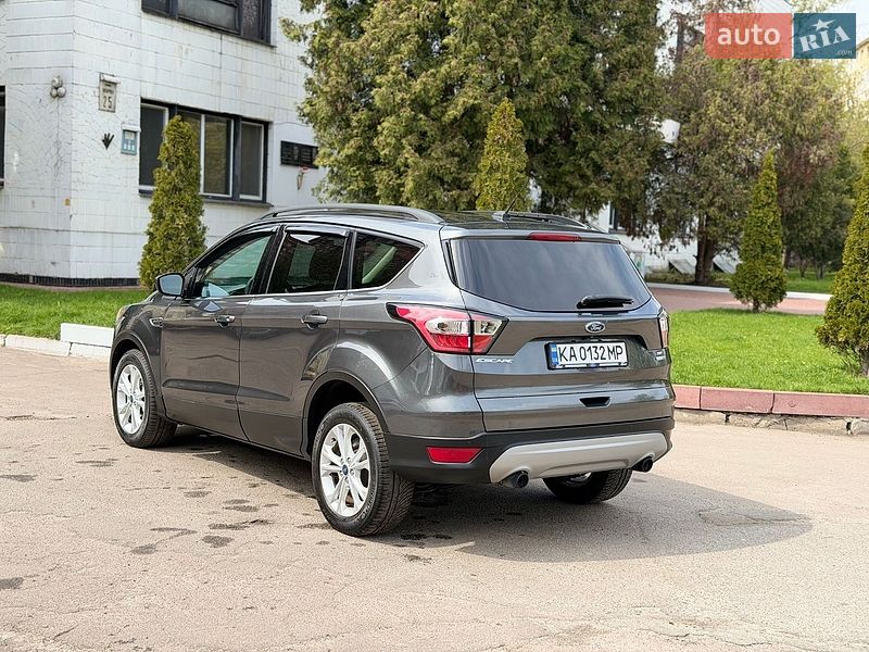Внедорожник / Кроссовер Ford Escape 2016 в Киеве