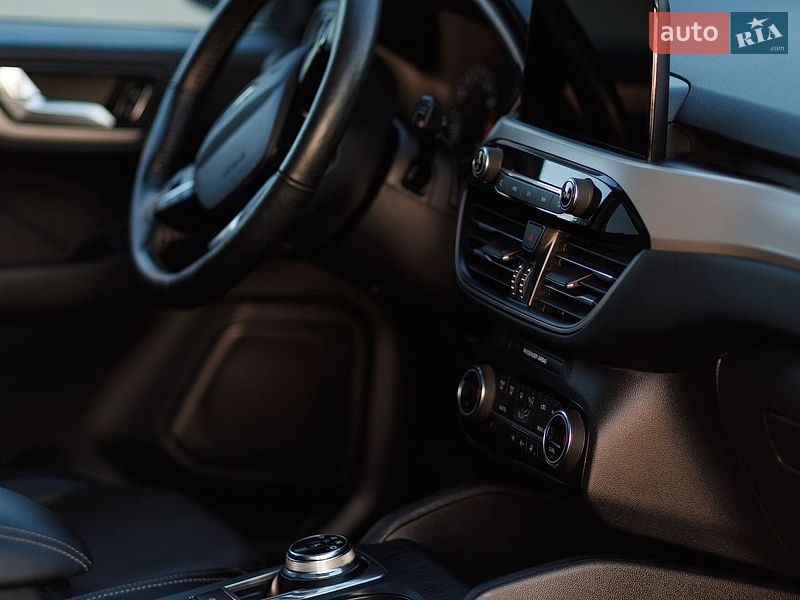 Внедорожник / Кроссовер Ford Escape 2021 в Дубно