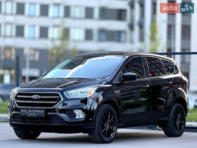 Внедорожник / Кроссовер Ford Escape 2018 в Киеве