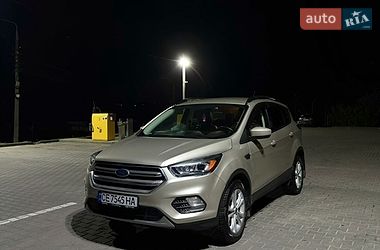Внедорожник / Кроссовер Ford Escape 2017 в Черновцах