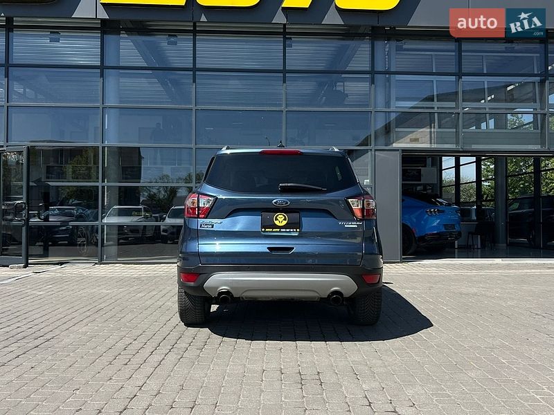 Внедорожник / Кроссовер Ford Escape 2018 в Ивано-Франковске