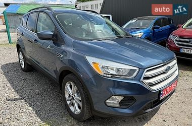 Внедорожник / Кроссовер Ford Escape 2018 в Полтаве