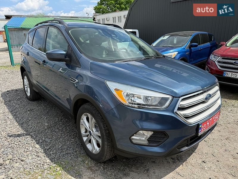 Внедорожник / Кроссовер Ford Escape 2018 в Полтаве