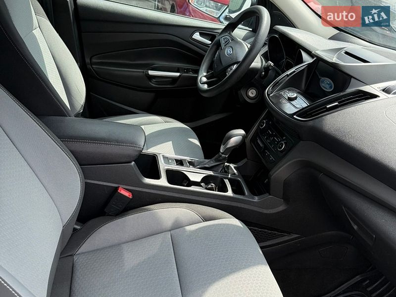 Внедорожник / Кроссовер Ford Escape 2018 в Полтаве