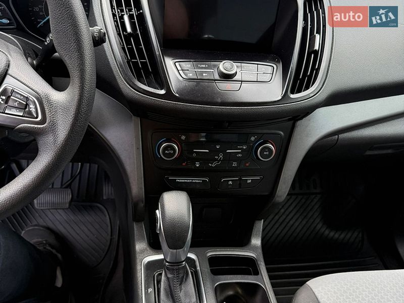 Внедорожник / Кроссовер Ford Escape 2018 в Полтаве