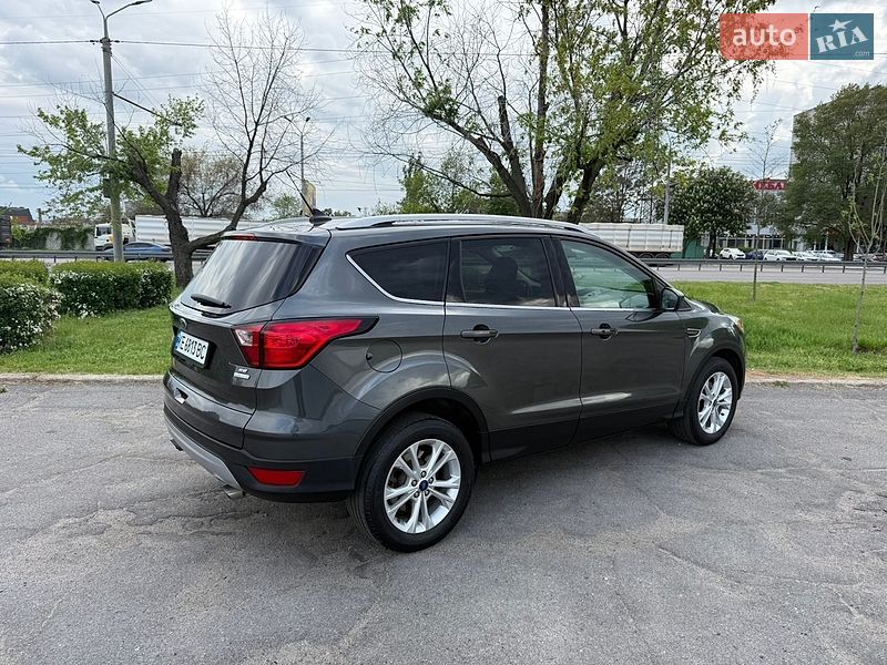 Внедорожник / Кроссовер Ford Escape 2018 в Днепре