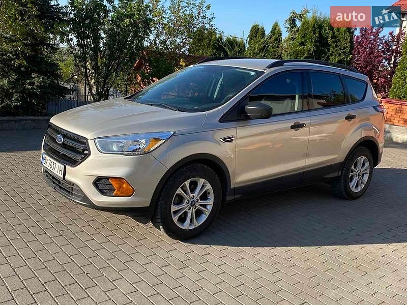 Внедорожник / Кроссовер Ford Escape 2018 в Хмельницком
