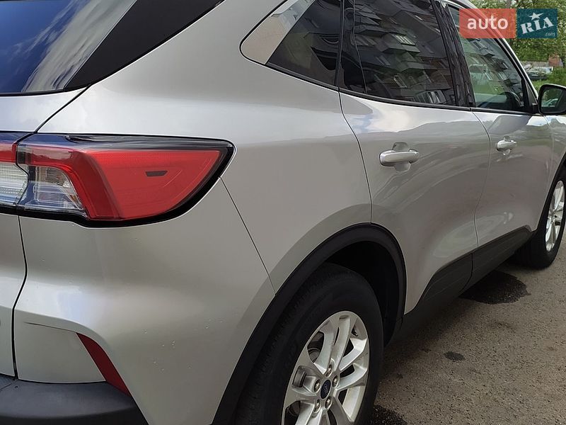 Внедорожник / Кроссовер Ford Escape 2019 в Шептицькому