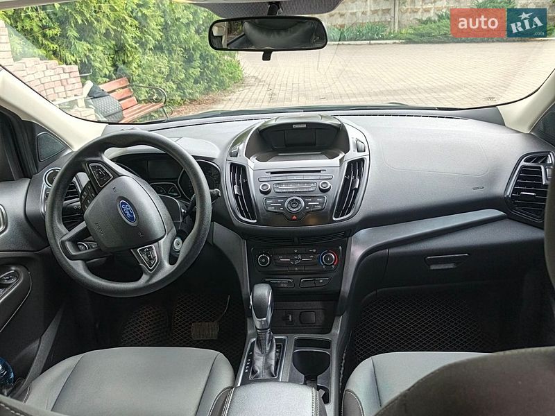 Внедорожник / Кроссовер Ford Escape 2017 в Изяславе