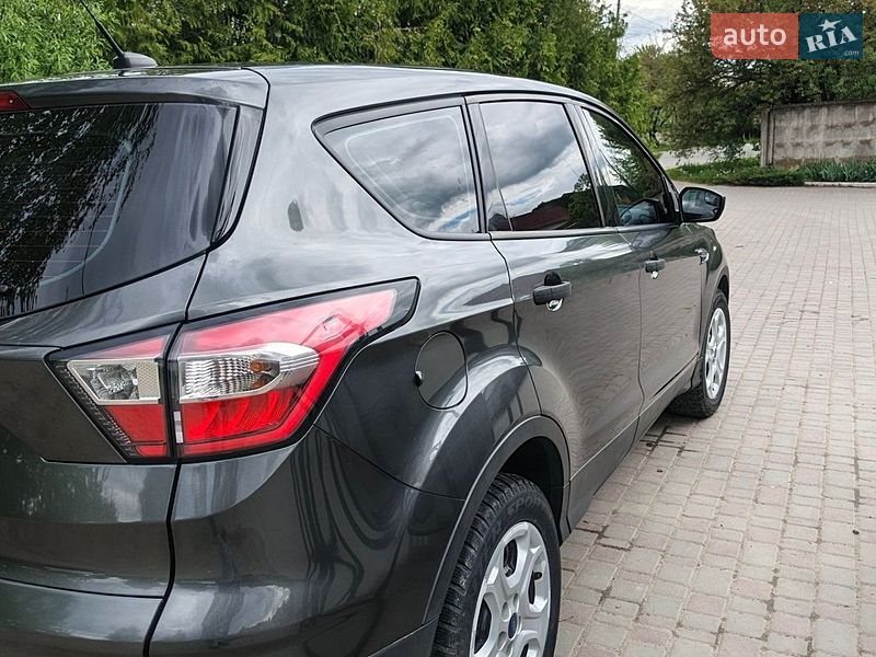 Внедорожник / Кроссовер Ford Escape 2017 в Изяславе