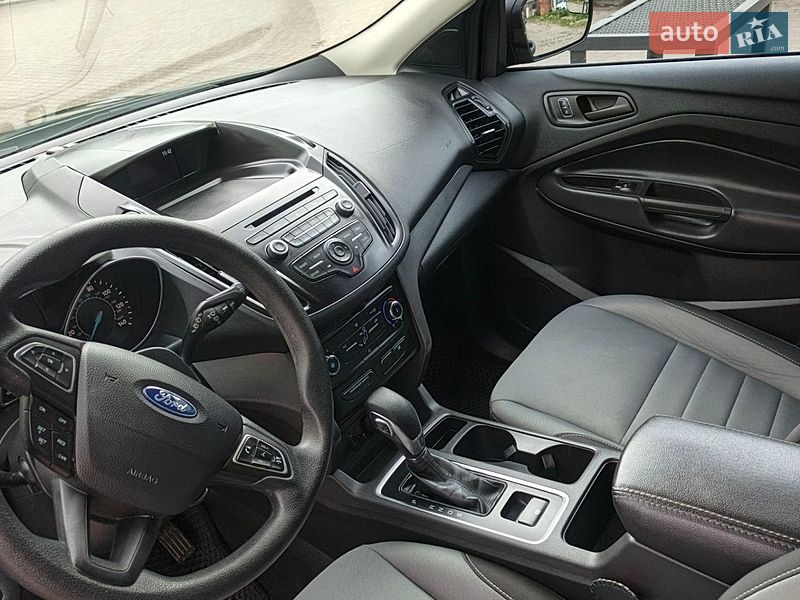 Внедорожник / Кроссовер Ford Escape 2017 в Изяславе