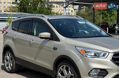 Позашляховик / Кросовер Ford Escape 2016 в Львові