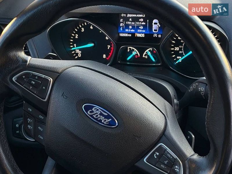 Внедорожник / Кроссовер Ford Escape 2016 в Виннице