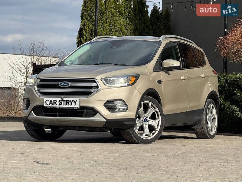 Внедорожник / Кроссовер Ford Escape 2017 в Стрые