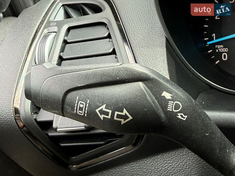 Внедорожник / Кроссовер Ford Escape 2018 в Стрые