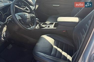 Внедорожник / Кроссовер Ford Escape 2018 в Городке