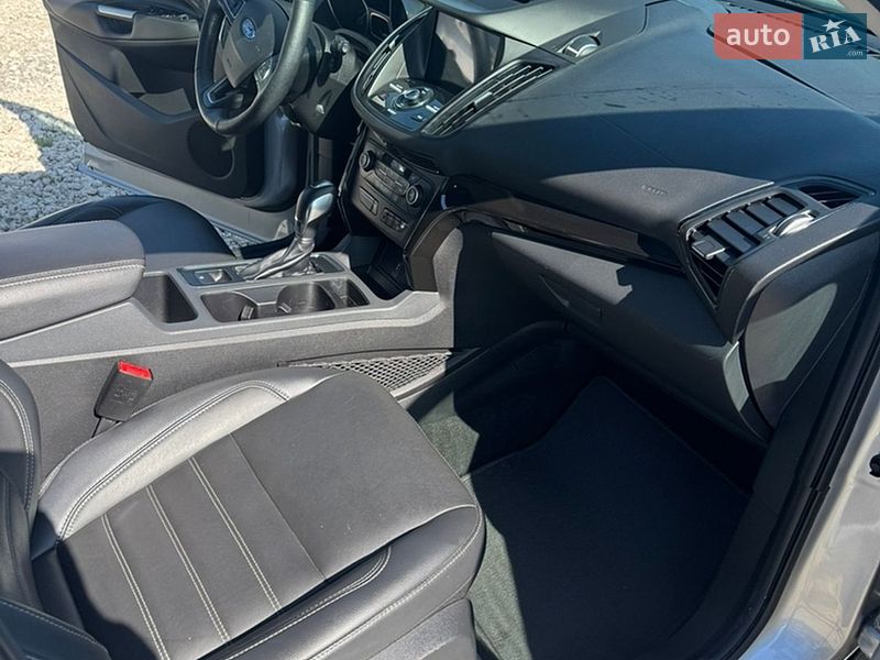 Внедорожник / Кроссовер Ford Escape 2018 в Городке