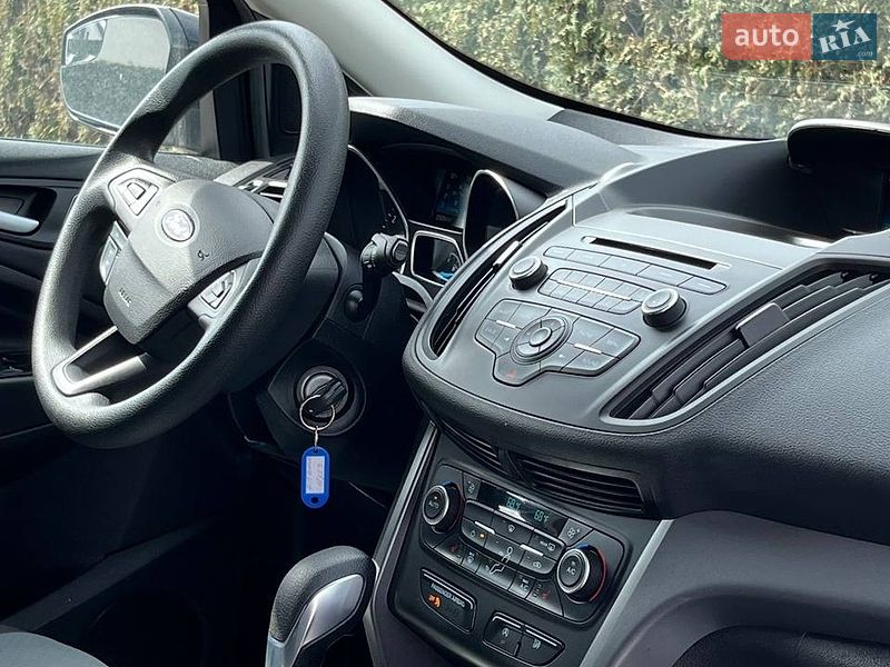 Внедорожник / Кроссовер Ford Escape 2018 в Львове