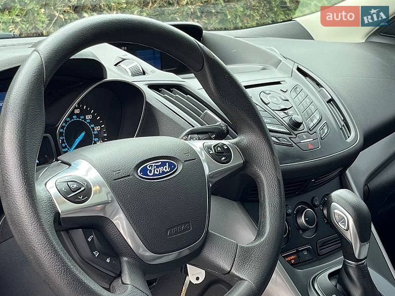 Внедорожник / Кроссовер Ford Escape 2015 в Львове