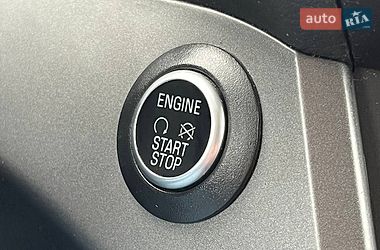 Внедорожник / Кроссовер Ford Escape 2019 в Львове