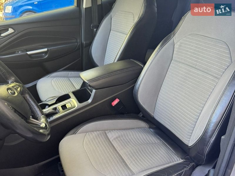 Внедорожник / Кроссовер Ford Escape 2018 в Львове