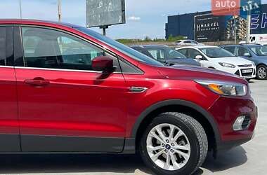 Внедорожник / Кроссовер Ford Escape 2017 в Львове