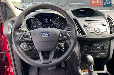 Внедорожник / Кроссовер Ford Escape 2017 в Львове
