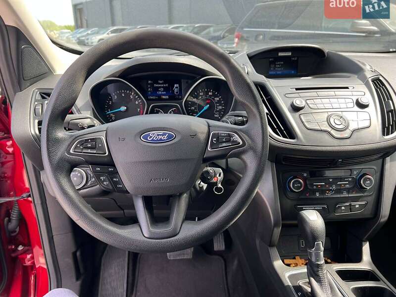 Внедорожник / Кроссовер Ford Escape 2017 в Львове