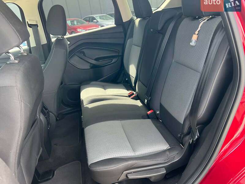 Внедорожник / Кроссовер Ford Escape 2017 в Львове