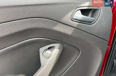 Внедорожник / Кроссовер Ford Escape 2017 в Львове