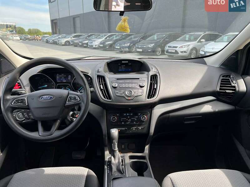 Внедорожник / Кроссовер Ford Escape 2017 в Львове