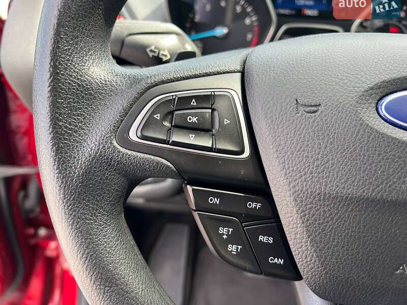 Внедорожник / Кроссовер Ford Escape 2017 в Львове