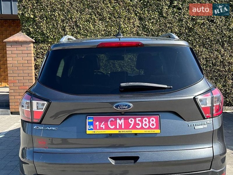 Позашляховик / Кросовер Ford Escape 2017 в Львові