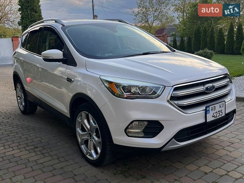 Внедорожник / Кроссовер Ford Escape 2017 в Виннице